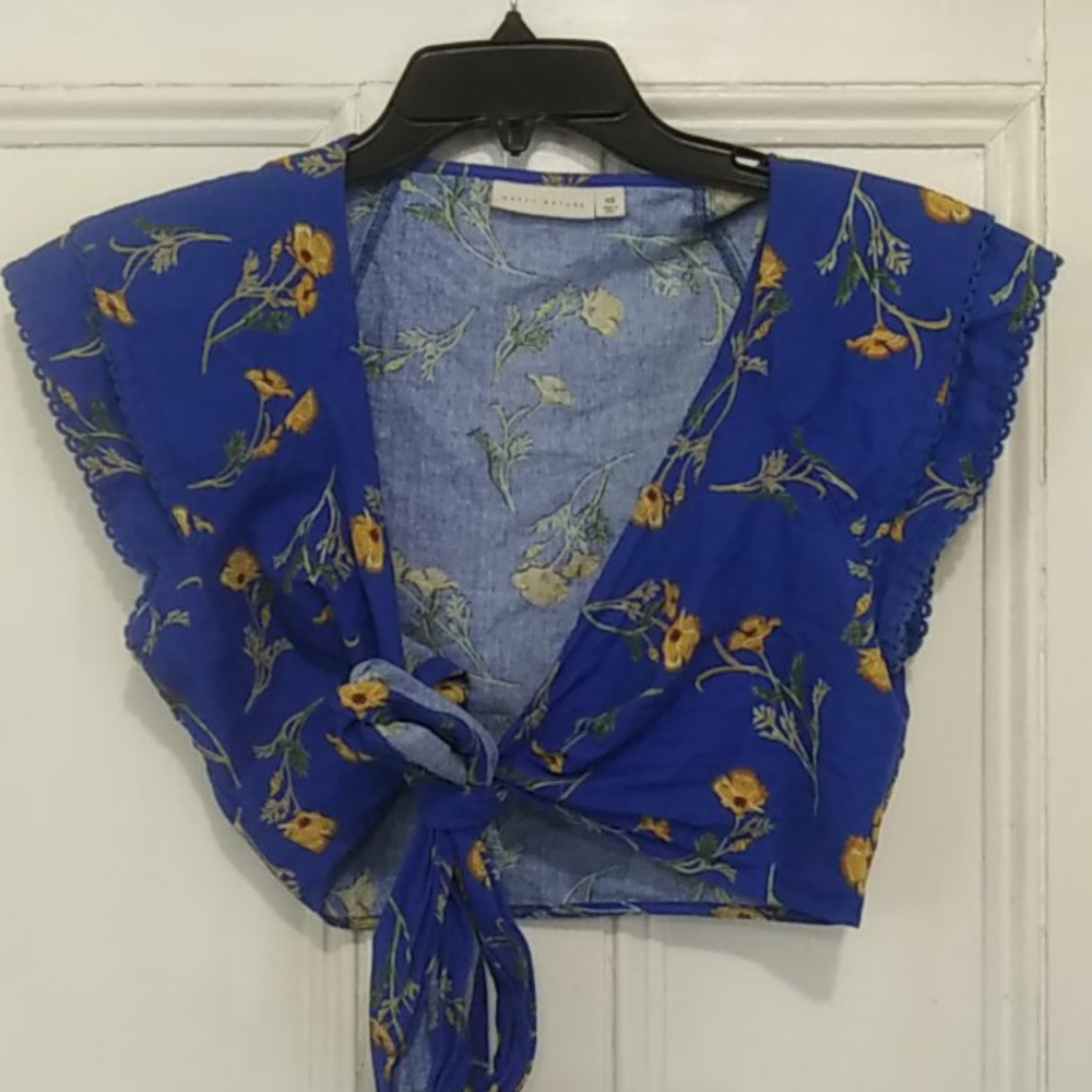 Happy nature kate hudson crop tie shirt